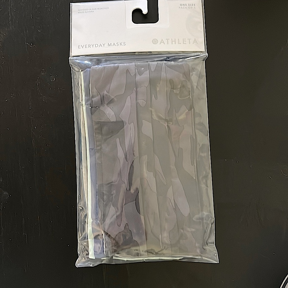 ATHLETA everyday masks 5pk